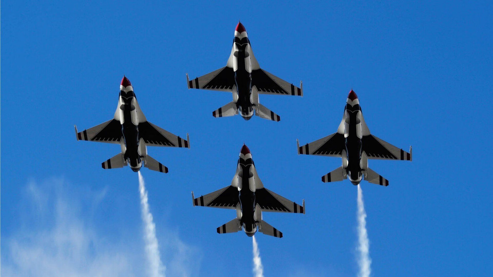 开云下载-日本新生代球员崭露头角，成为关注焦点，日本新生代组合