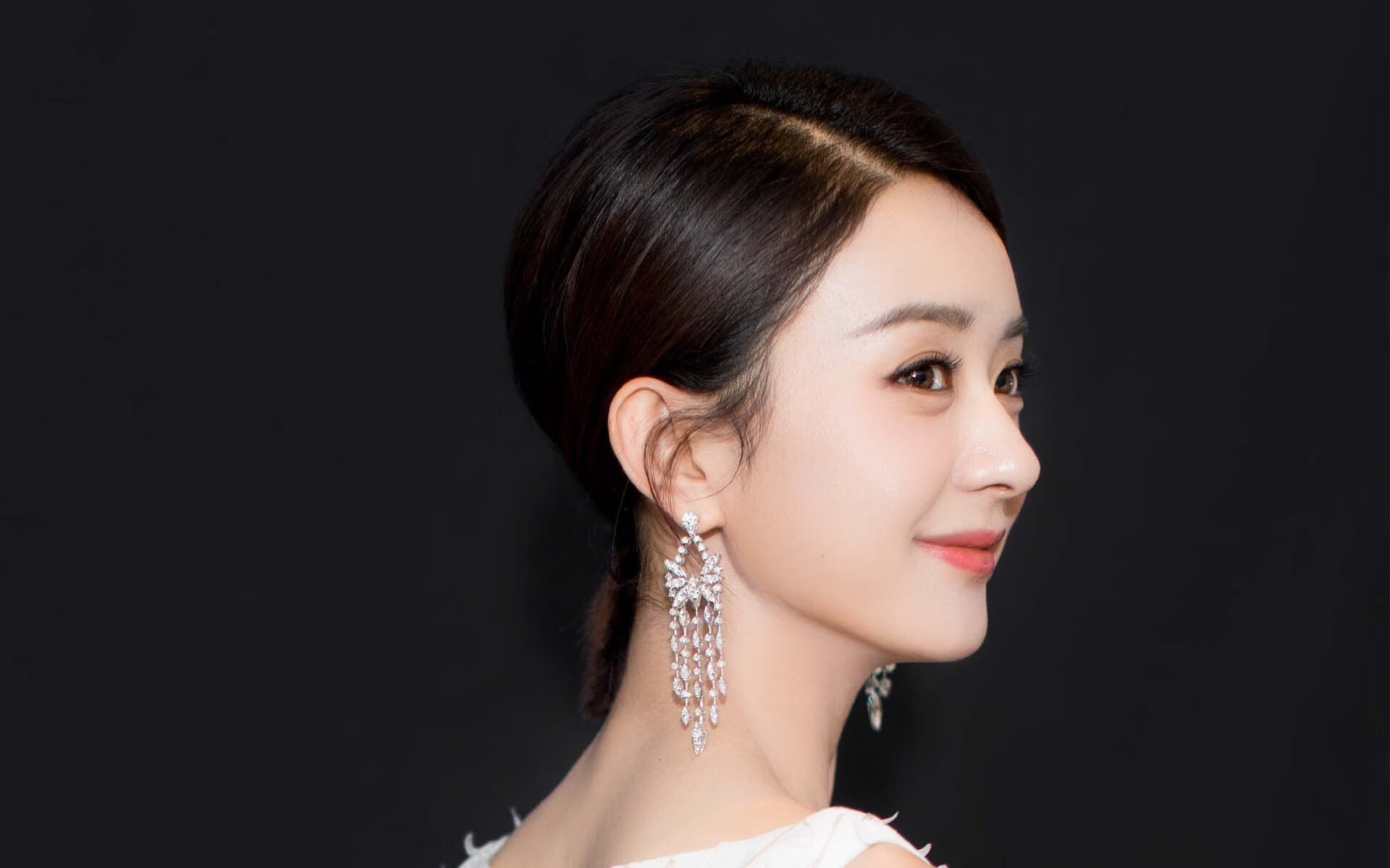 横滨水手主场气氛热烈，横滨水手今天比赛