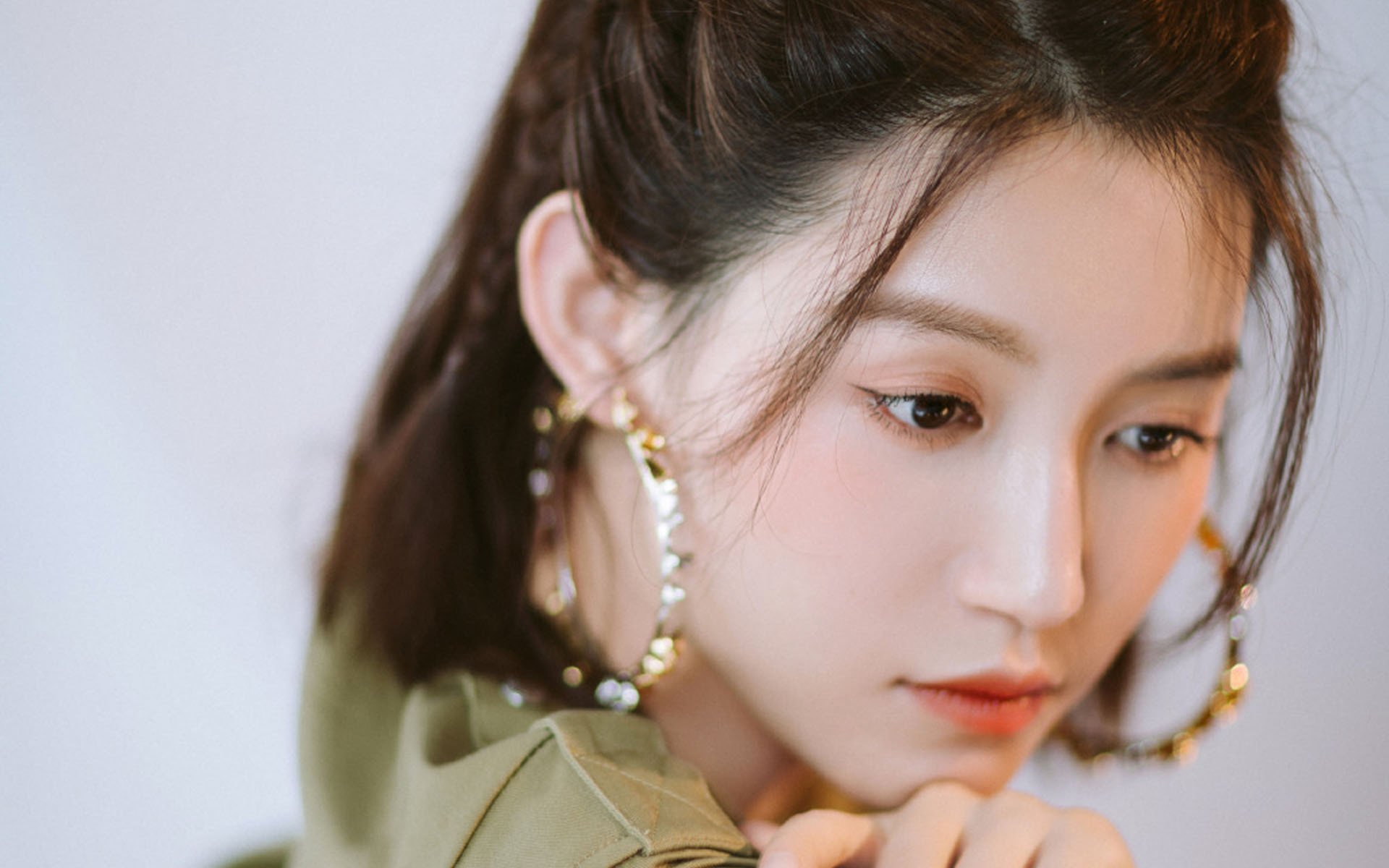 英超球队中场组织策略与防守稳定性相关性分析，英超足球中场休息时间多长