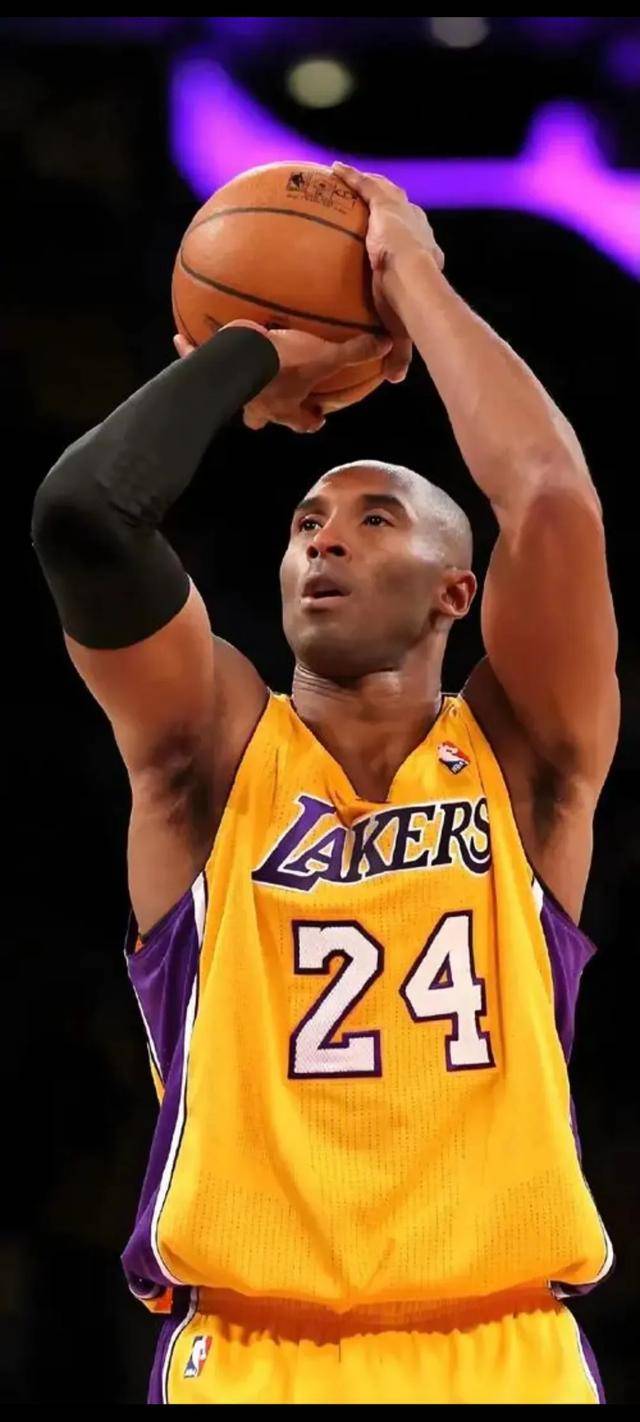 包含开云体育：篮球球星的个人成长经历分享：家庭、教练与队友的影响的词条