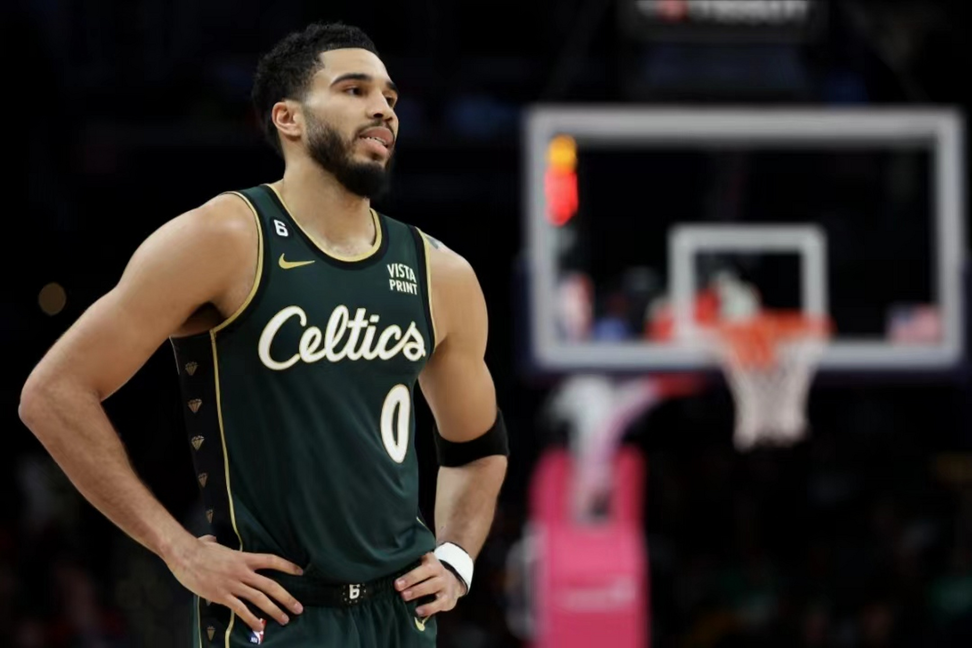 包含开云体育:凯尔特人队防守策略:如何限制锡安的内线冲击?的词条 包含开云体育:凯尔特人队防守策略:如何限制锡安的内线冲击?的词条